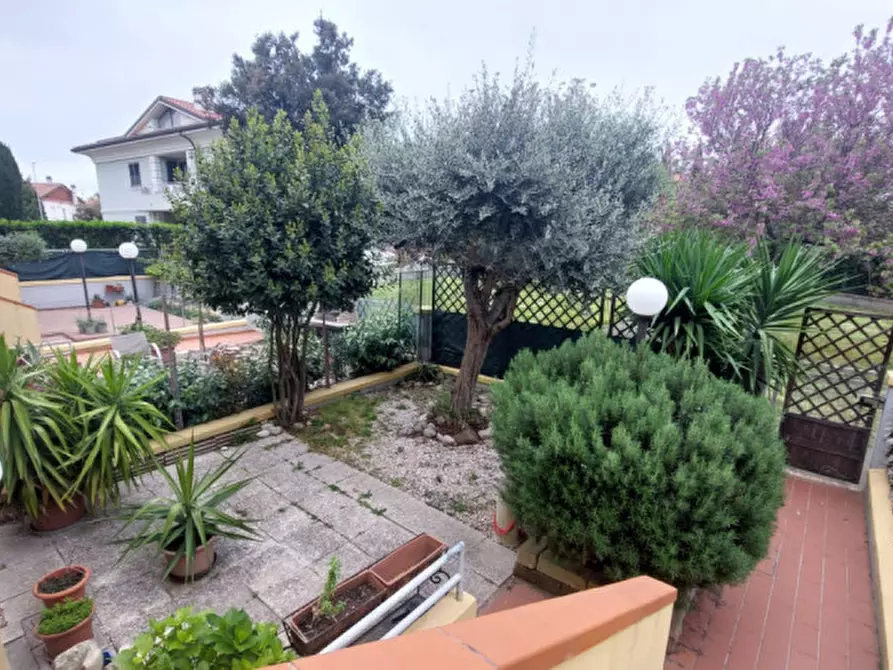 Immagine 1 di Casa indipendente in affitto  a Santarcangelo Di Romagna