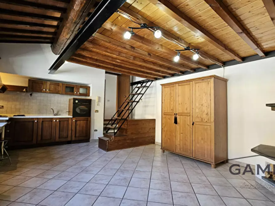 Immagine 2 di Appartamento in affitto  a Calenzano