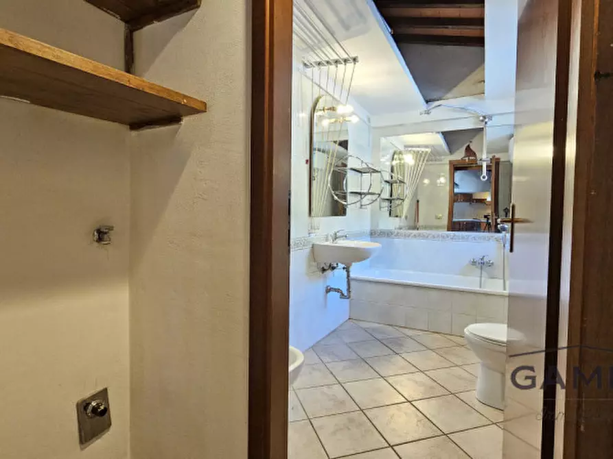 Immagine 5 di Appartamento in affitto  a Calenzano