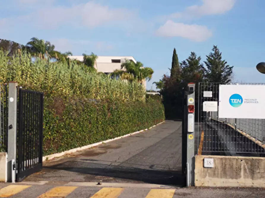 Immagine 25 di Ufficio in affitto  in Via Castello della Magliana 18 a Roma