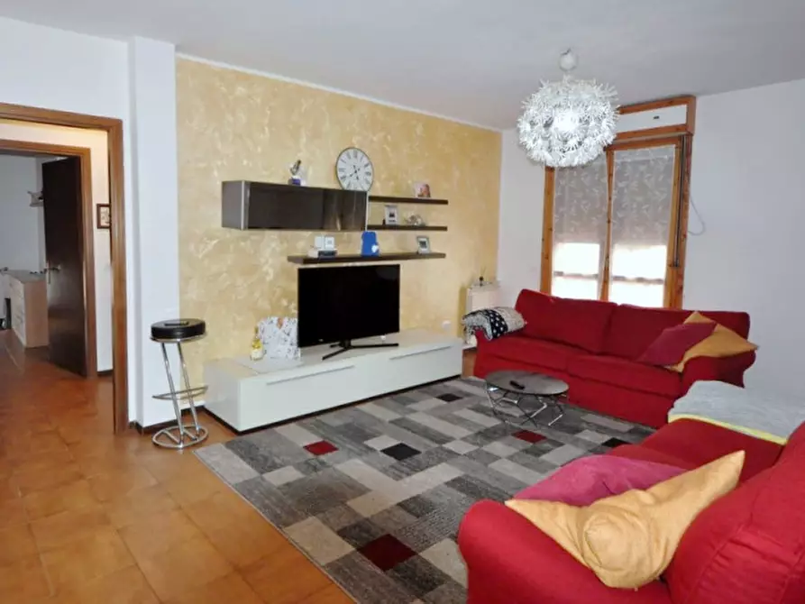Immagine 1 di Appartamento in vendita  in Viale Europa a Terranuova Bracciolini