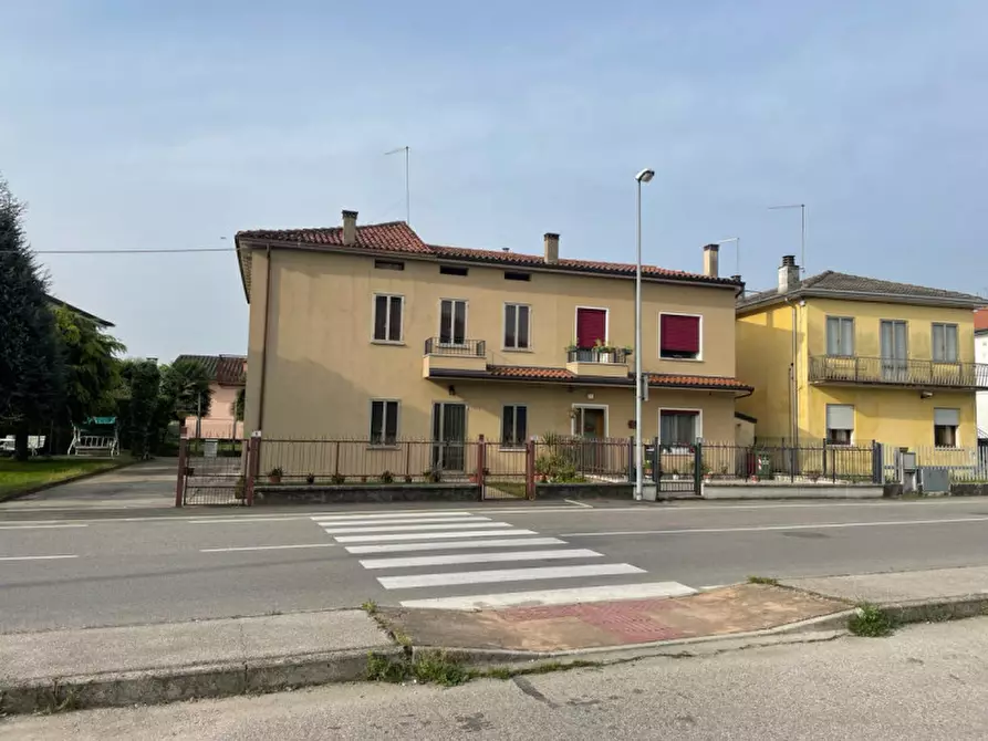 Immagine 1 di Villetta a schiera in vendita  in Via Pascoli a Dueville