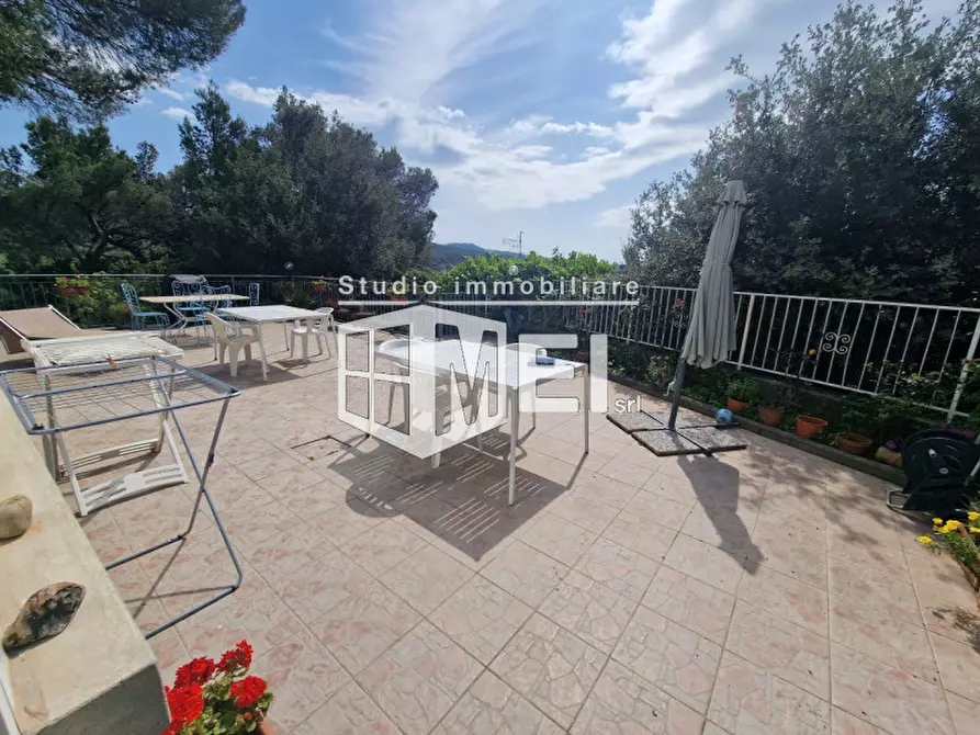 Immagine 17 di Villa in vendita  in via Kaiser Parodi a Livorno