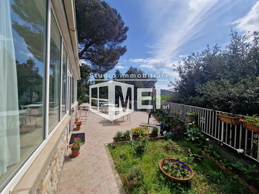 Immagine 20 di Villa in vendita  in via Kaiser Parodi a Livorno