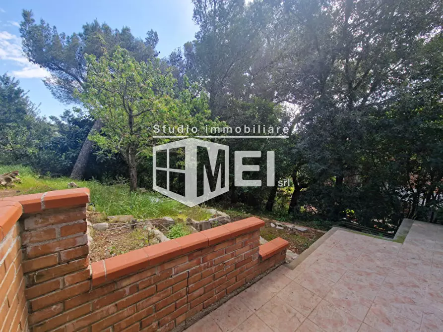 Immagine 21 di Villa in vendita  in via Kaiser Parodi a Livorno