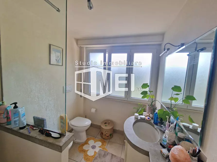 Immagine 32 di Villa in vendita  in via Kaiser Parodi a Livorno