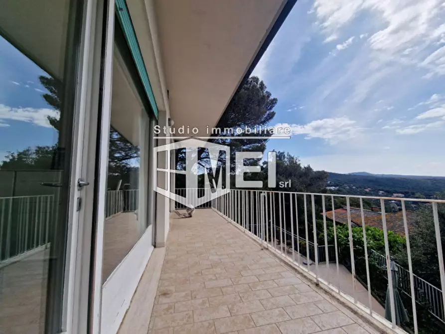 Immagine 53 di Villa in vendita  in via Kaiser Parodi a Livorno