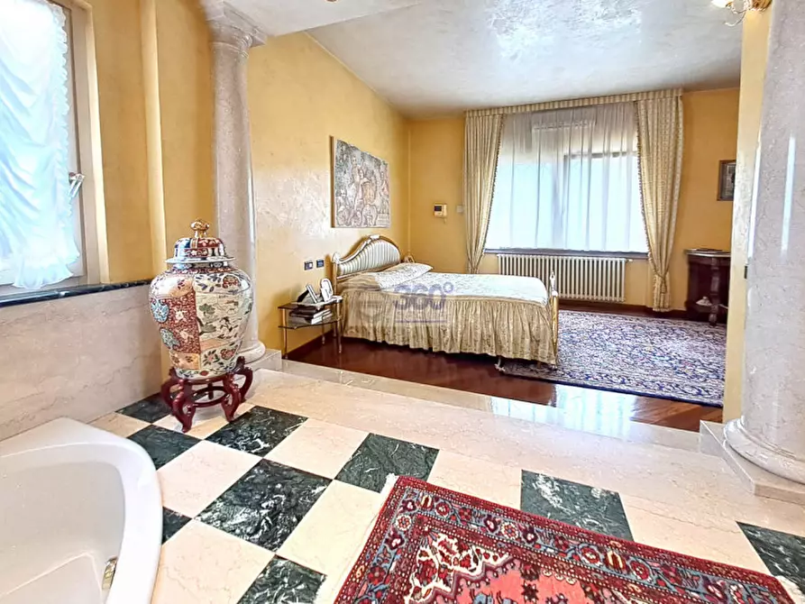 Immagine 30 di Villa in vendita  in Via kennedy a Paderno Franciacorta
