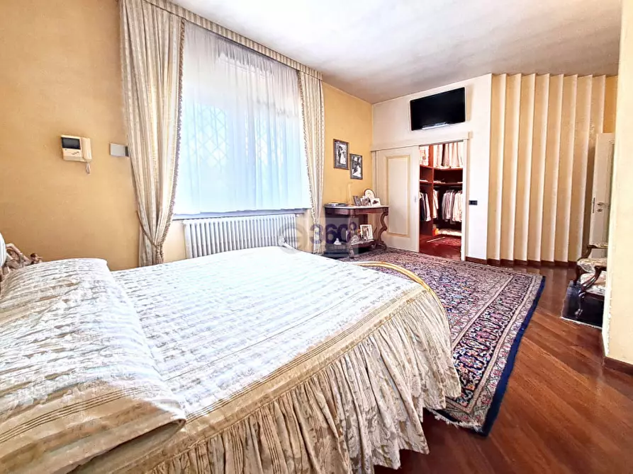 Immagine 31 di Villa in vendita  in Via kennedy a Paderno Franciacorta