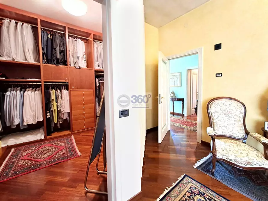 Immagine 32 di Villa in vendita  in Via kennedy a Paderno Franciacorta