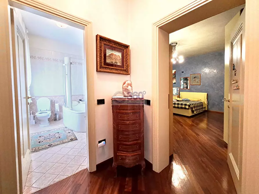 Immagine 33 di Villa in vendita  in Via kennedy a Paderno Franciacorta