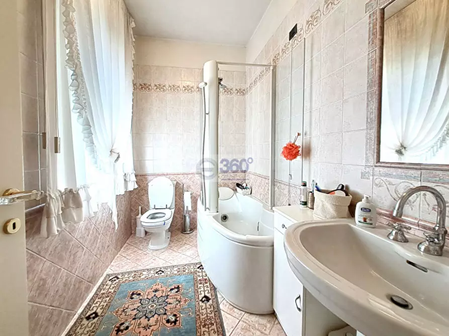 Immagine 35 di Villa in vendita  in Via kennedy a Paderno Franciacorta