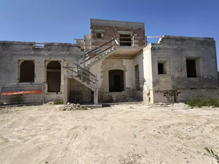 Immagine 3 di Villa in vendita  in STRY a Fasano