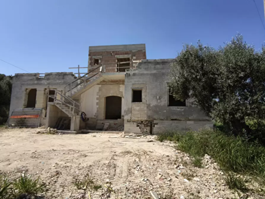 Immagine 5 di Villa in vendita  in STRY a Fasano