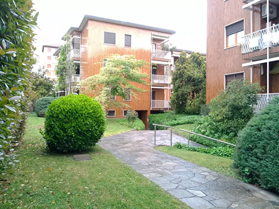Immagine 1 di Appartamento in vendita  in VIA MARELLI a Monza
