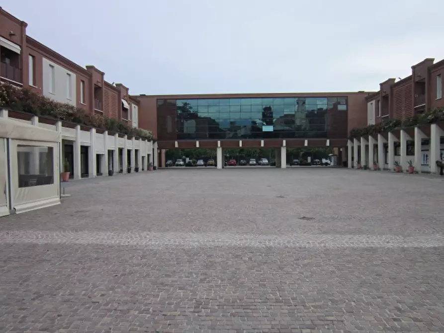 Immagine 22 di Negozio in vendita  in Via Giordano Bruno 47 a Borgosatollo