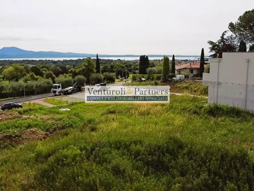 Immagine 2 di Villa in vendita  in via monticelli a Soiano Del Lago