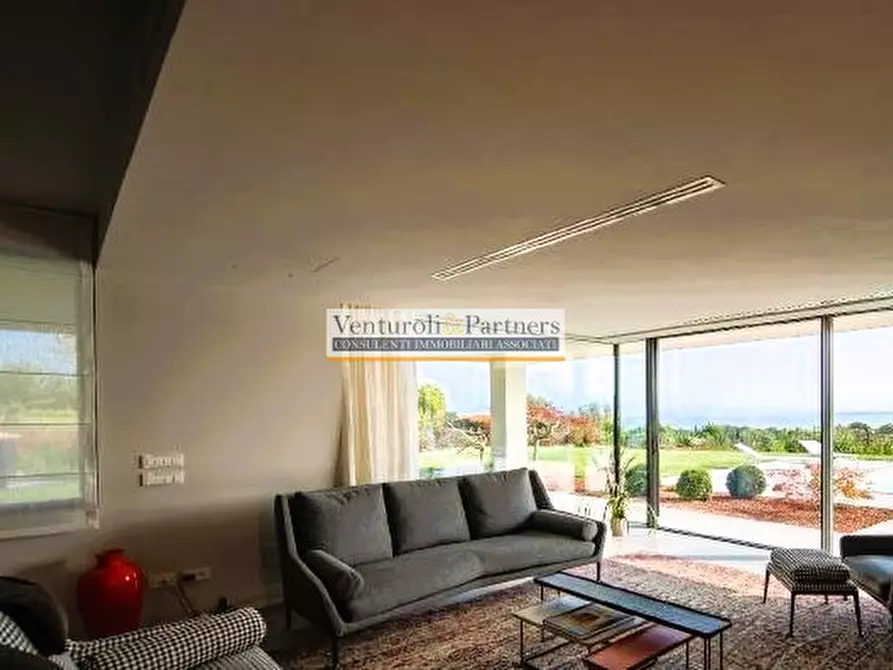 Immagine 4 di Villa in vendita  in via monticelli a Soiano Del Lago