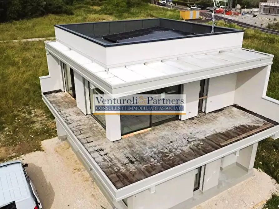 Immagine 6 di Villa in vendita  in via monticelli a Soiano Del Lago