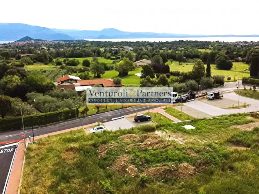 Immagine 13 di Villa in vendita  in via monticelli a Soiano Del Lago