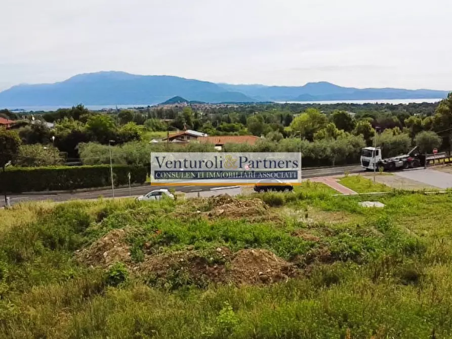 Immagine 15 di Villa in vendita  in via monticelli a Soiano Del Lago