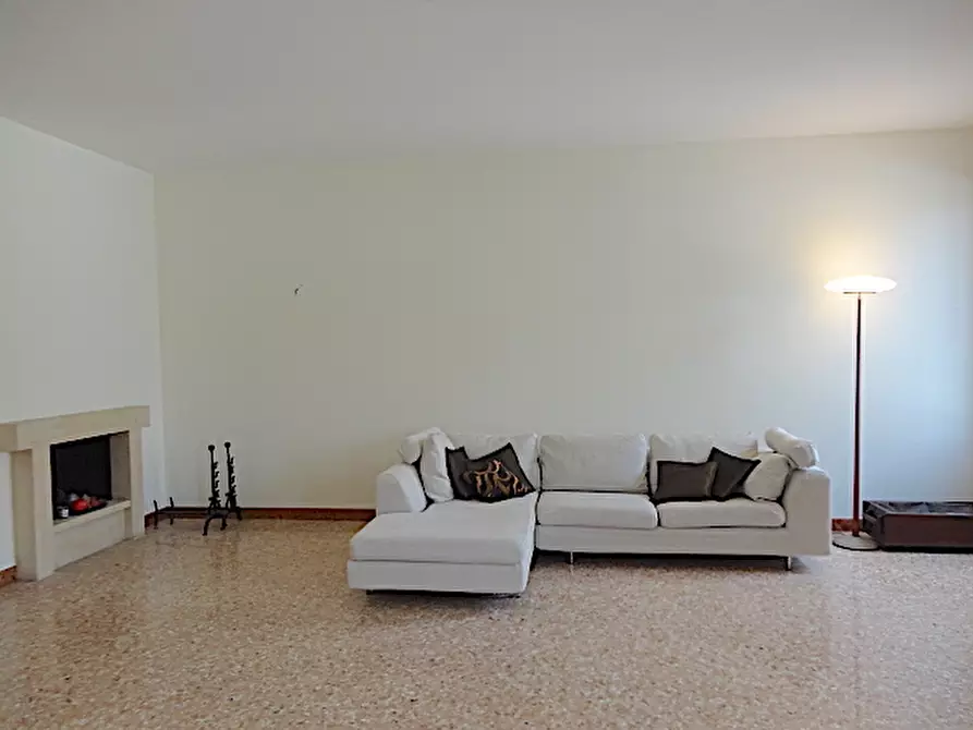 Immagine 1 di Appartamento in affitto  in Via Belzoni a Padova