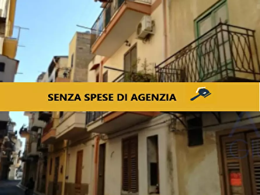 Immagine 1 di Casa indipendente in vendita  in via delle Palme n°31 a Bagheria