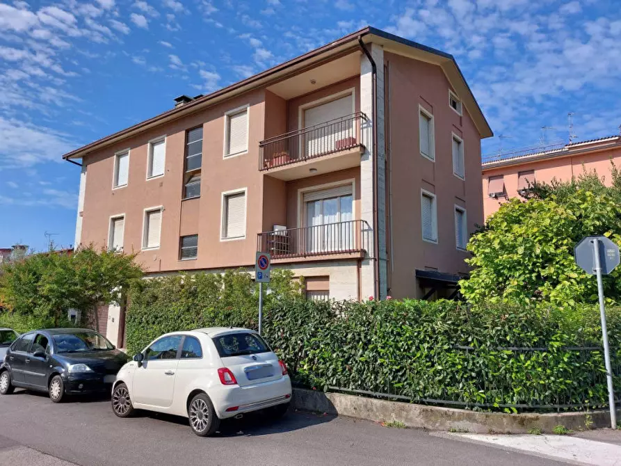 Immagine 1 di Appartamento in vendita  in Via San Giuseppe,, N. 3 a Salò