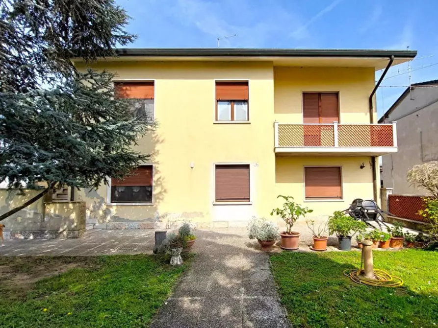 Immagine 1 di Casa bifamiliare in vendita  in Via Forno Bianco, N. 9A-9B a Gazzo Veronese