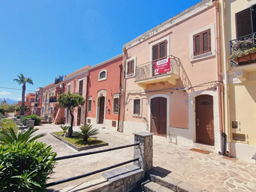 Immagine 1 di Casa indipendente in vendita  in VIA MONTECASTRO, 37 a Milazzo