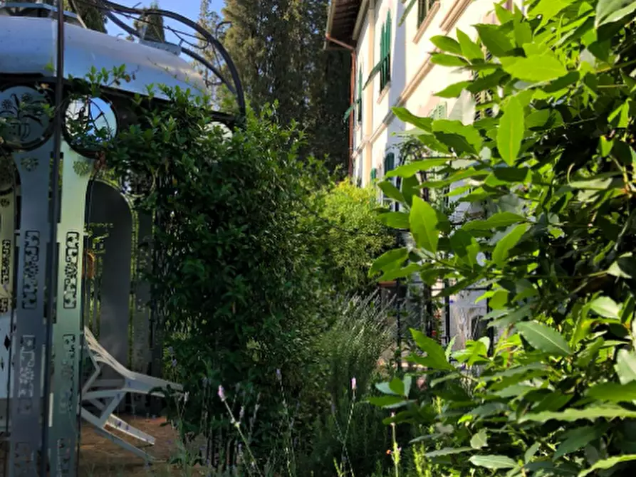 Immagine 12 di Casa bifamiliare in vendita  in Castelnuovo a Cavriglia
