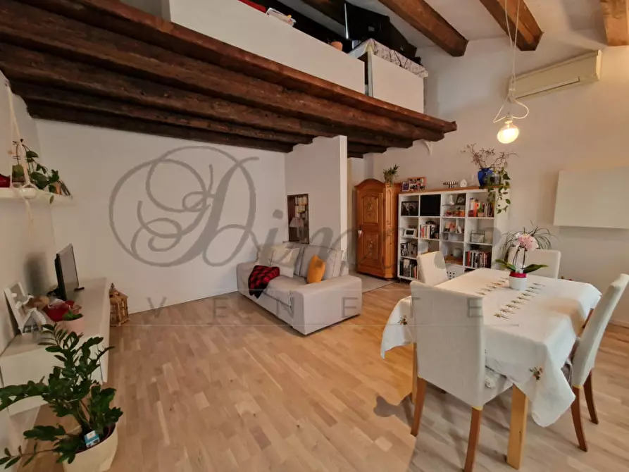 Immagine 1 di Appartamento in vendita  in CAMPO RUGA a Venezia