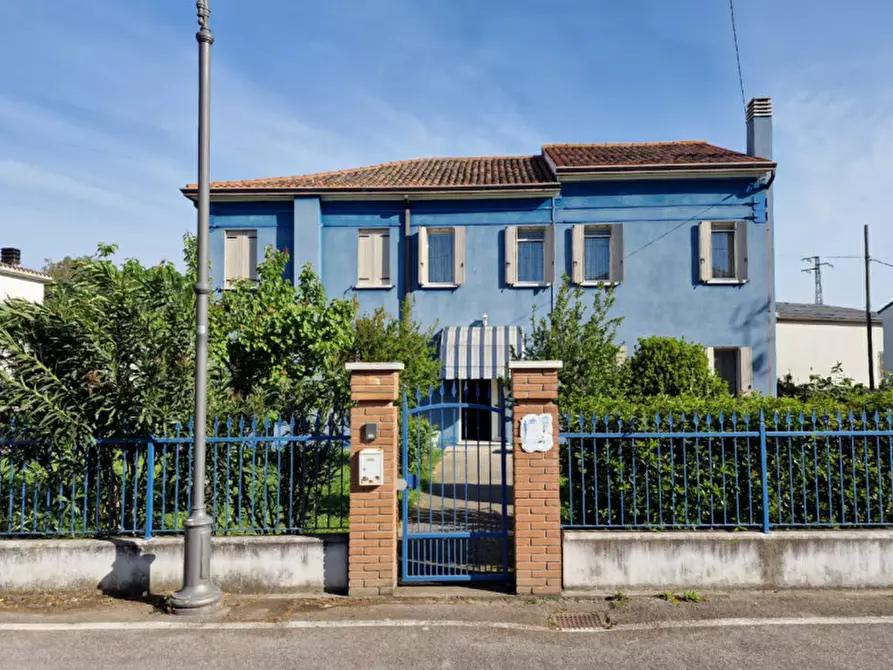 Immagine 1 di Casa indipendente in affitto  in VIA ROMA a Sant'urbano