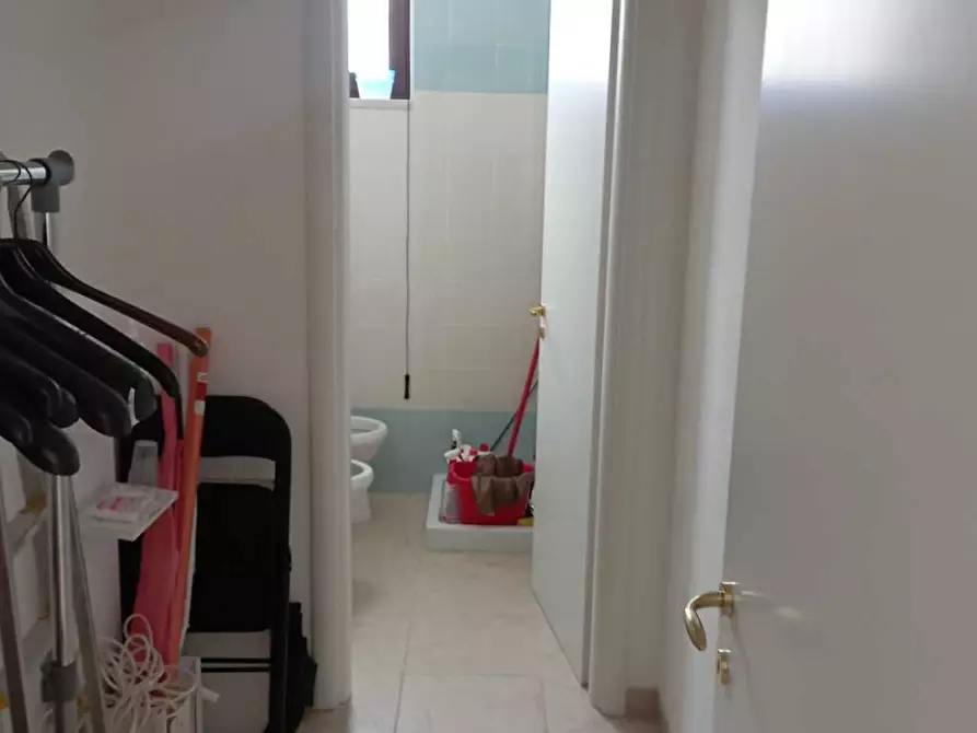 Immagine 9 di Negozio in vendita  in C.da Scopinaro a Ostuni