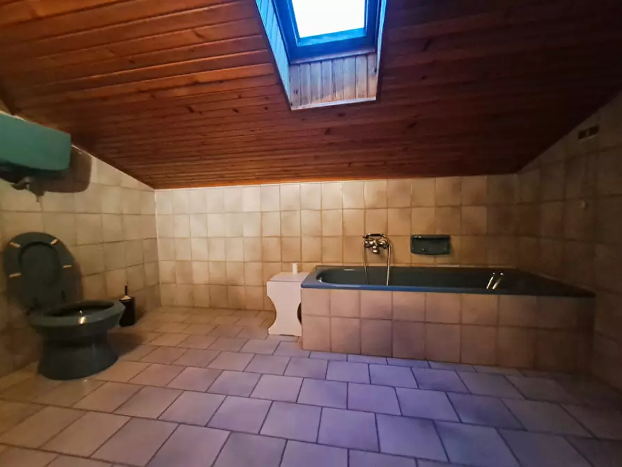 Immagine 9 di Appartamento in vendita  a Passignano Sul Trasimeno