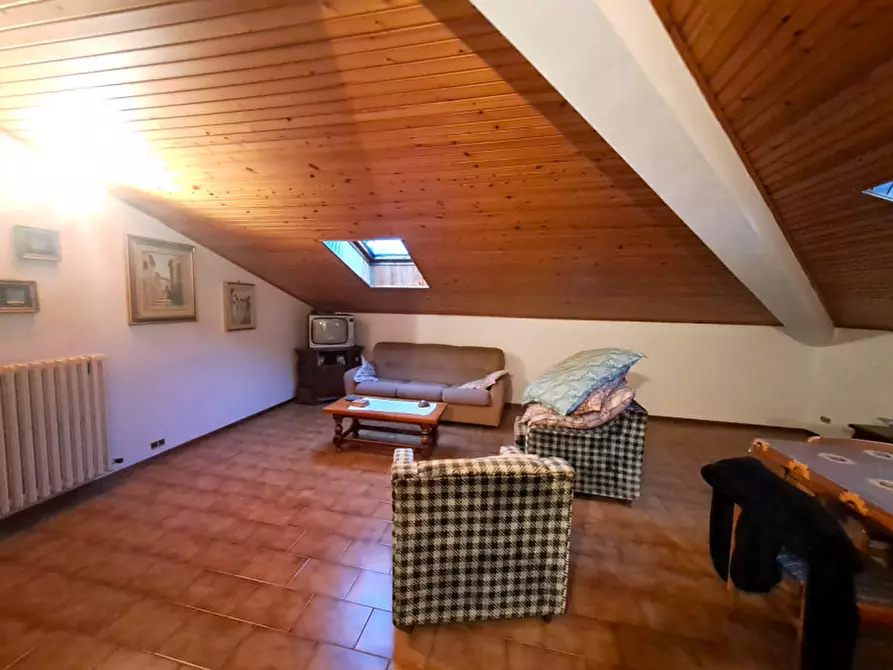 Immagine 10 di Appartamento in vendita  a Passignano Sul Trasimeno