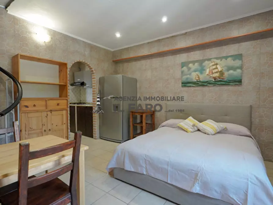 Immagine 1 di Appartamento in vendita  in Via Cala Chiesa a La Maddalena