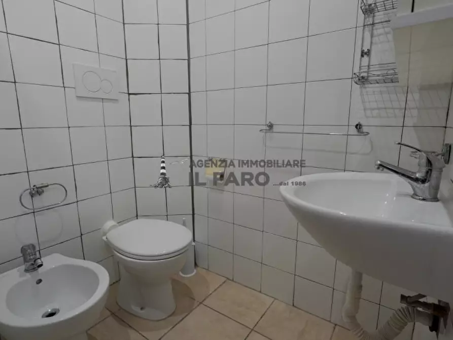 Immagine 11 di Appartamento in vendita  in Via Cala Chiesa a La Maddalena