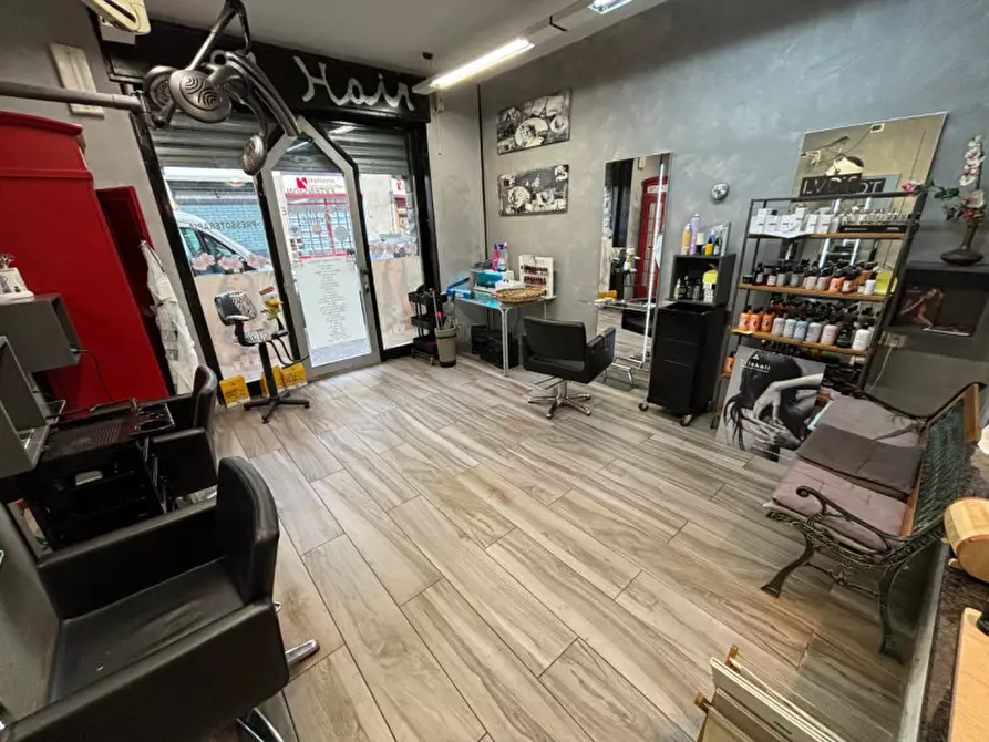 Immagine 3 di Attività commerciale in affitto  in VIA DELL'OLIVUZZO a Firenze