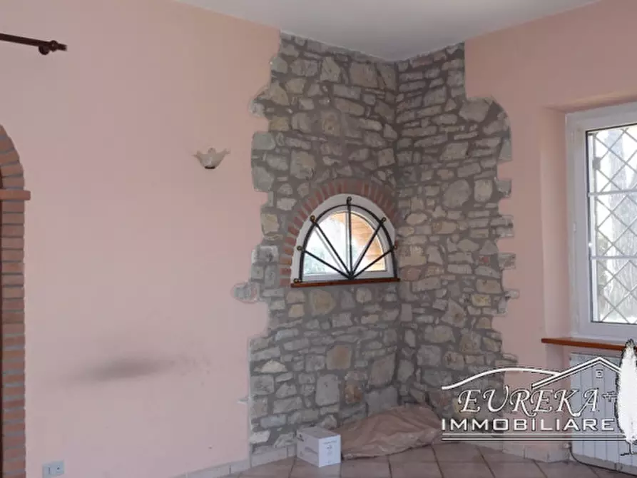 Immagine 8 di Villa in vendita  in via roma 152 a Castiglione Del Lago