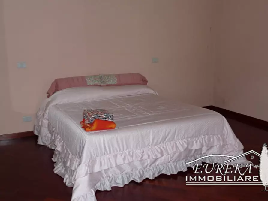 Immagine 17 di Villa in vendita  in via roma 152 a Castiglione Del Lago