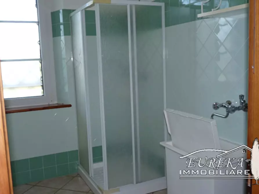 Immagine 25 di Villa in vendita  in via roma 152 a Castiglione Del Lago