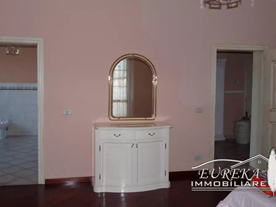 Immagine 31 di Villa in vendita  in via roma 152 a Castiglione Del Lago