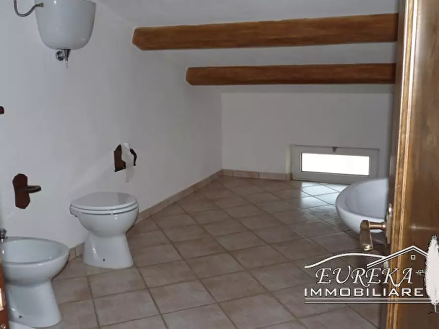 Immagine 39 di Villa in vendita  in via roma 152 a Castiglione Del Lago