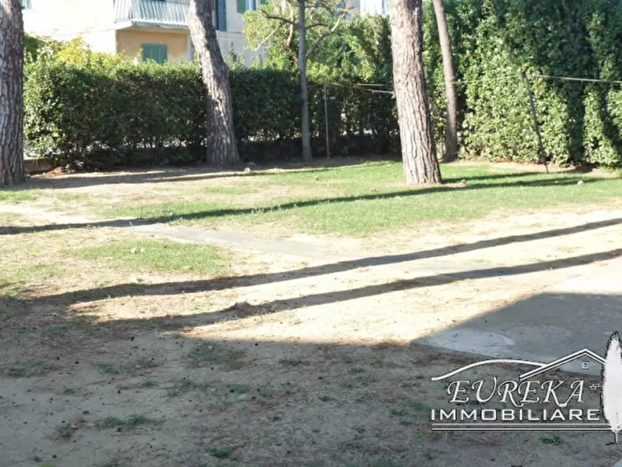 Immagine 43 di Villa in vendita  in via roma 152 a Castiglione Del Lago