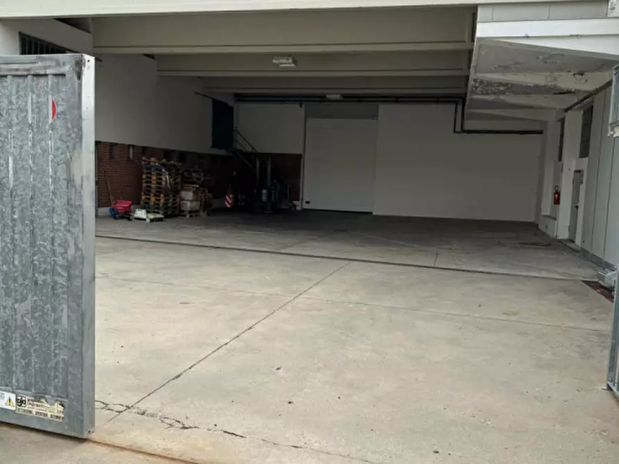 Immagine 2 di Capannone industriale in vendita  in viale professor gabetti a Dogliani
