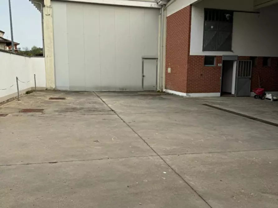 Immagine 4 di Capannone industriale in vendita  in viale professor gabetti a Dogliani