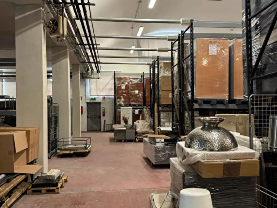 Immagine 8 di Capannone industriale in vendita  in viale professor gabetti a Dogliani