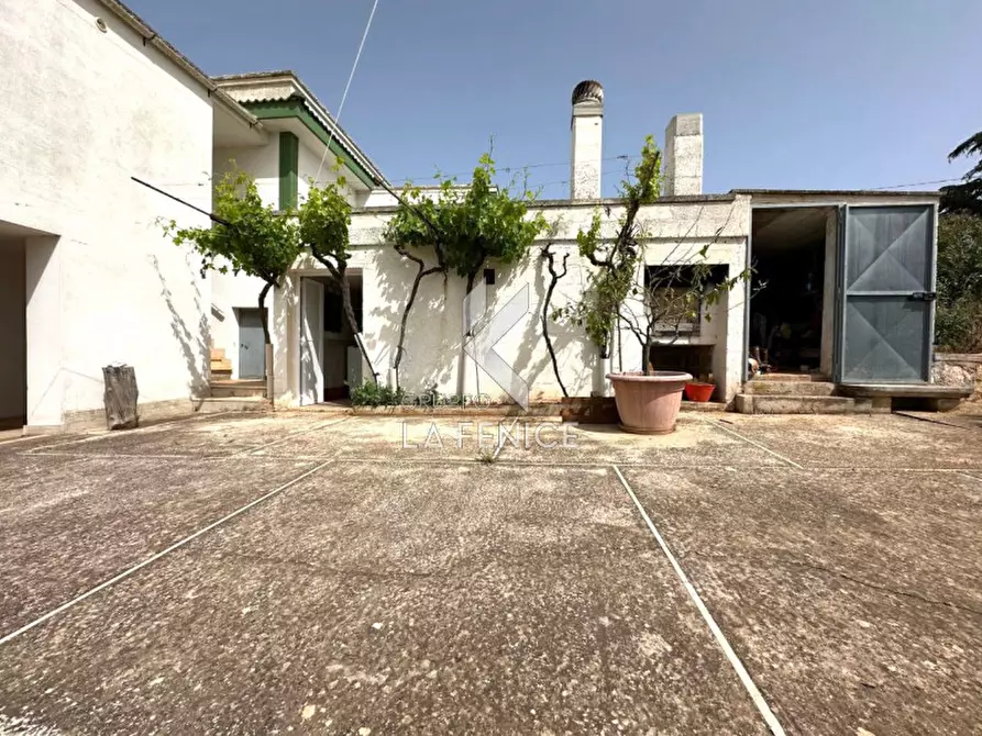 Immagine 32 di Villa in vendita  in SP66 a Martina Franca