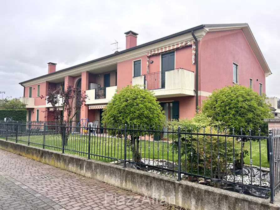 Immagine 1 di Appartamento in vendita  in Via Roma a Arzergrande
